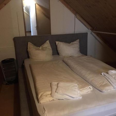 Zimmer Im Dachgeschoss Kaiserslautern Bagian luar foto