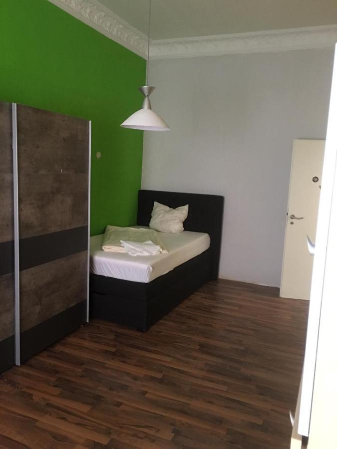 Zimmer Im Dachgeschoss Kaiserslautern Bagian luar foto