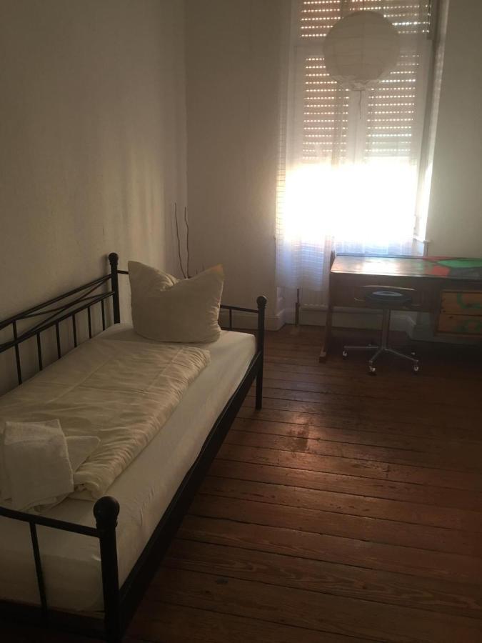 Zimmer Im Dachgeschoss Kaiserslautern Bagian luar foto