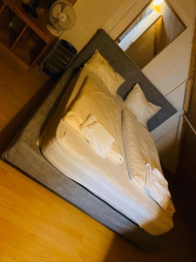 Zimmer Im Dachgeschoss Kaiserslautern Bagian luar foto